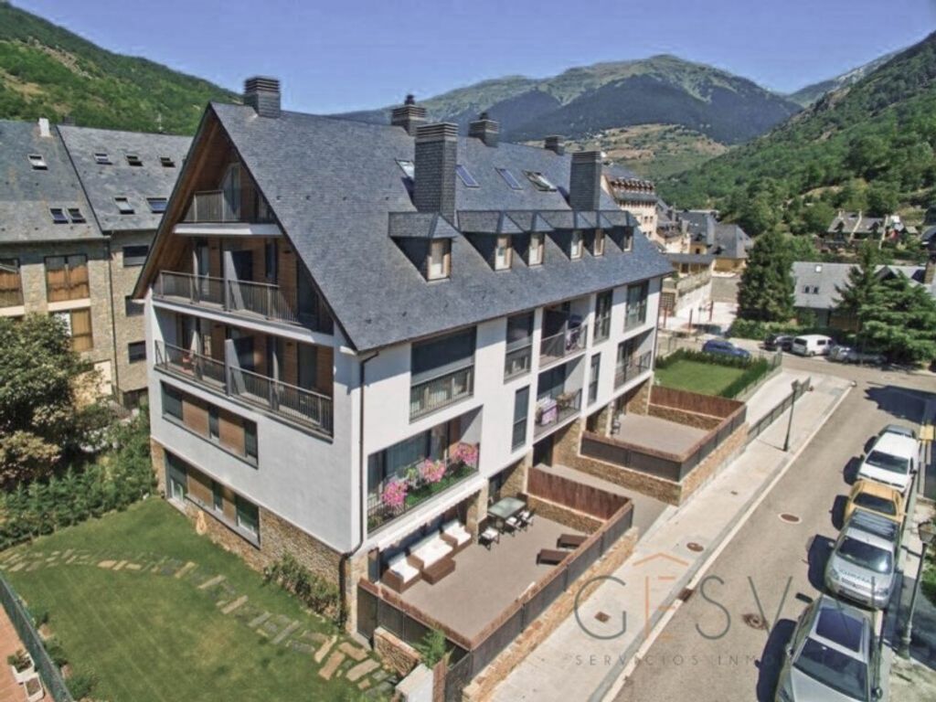 Appartement de luxe à vendre à Vielha, 580 000 €, Photo 1