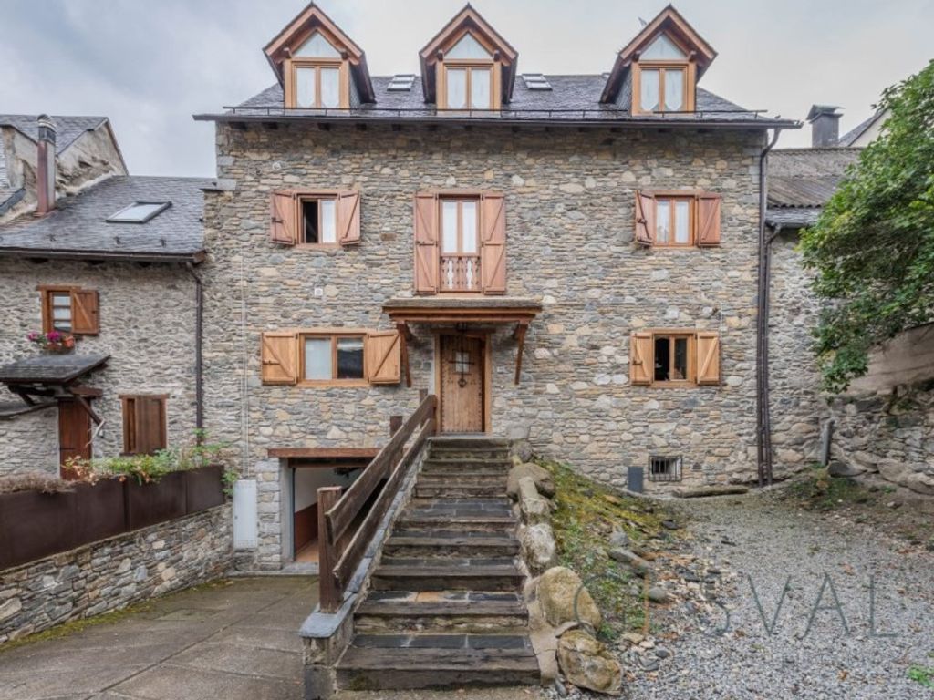 Maison de luxe à vendre à Vielha, 850 000 €, Photo 1