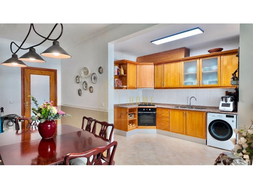 Luxury House for sale in Seixal, 480 000 €, Photo 1