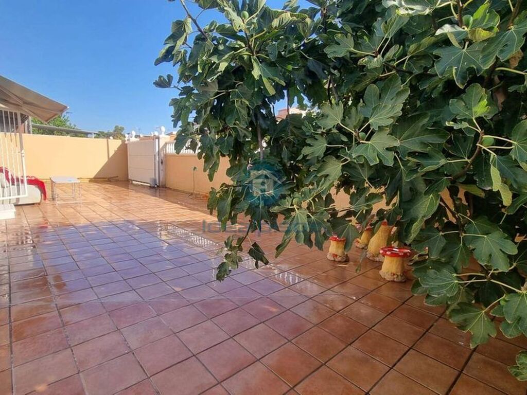 Maison de luxe à vendre à Alicante, 595 000 €, Photo 1