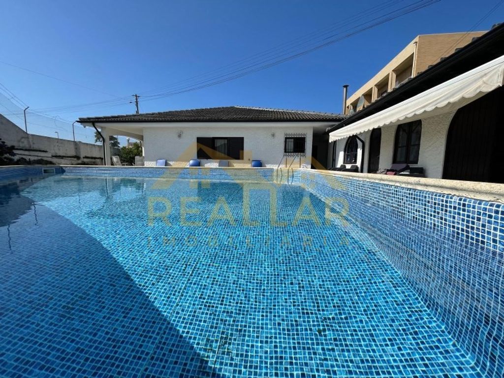 Maison de luxe à vendre à Póvoa de Varzim, 590 000 €, Photo 1