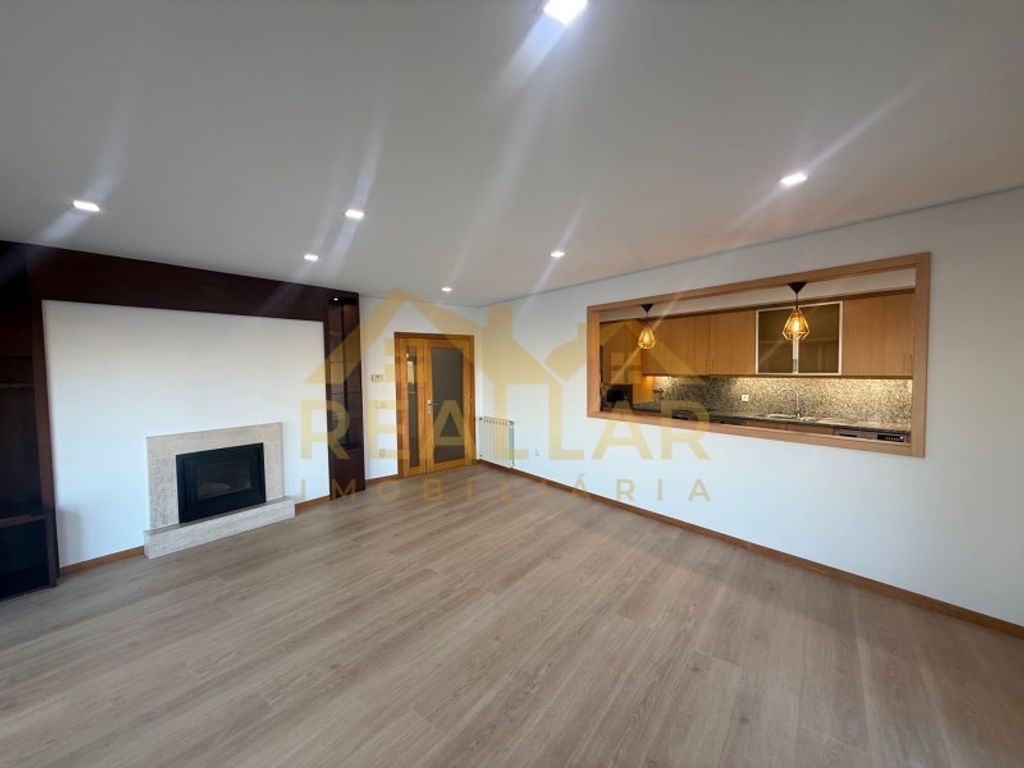 Luxury Apartment for sale in Póvoa de Varzim, 600 000 €, Photo 1