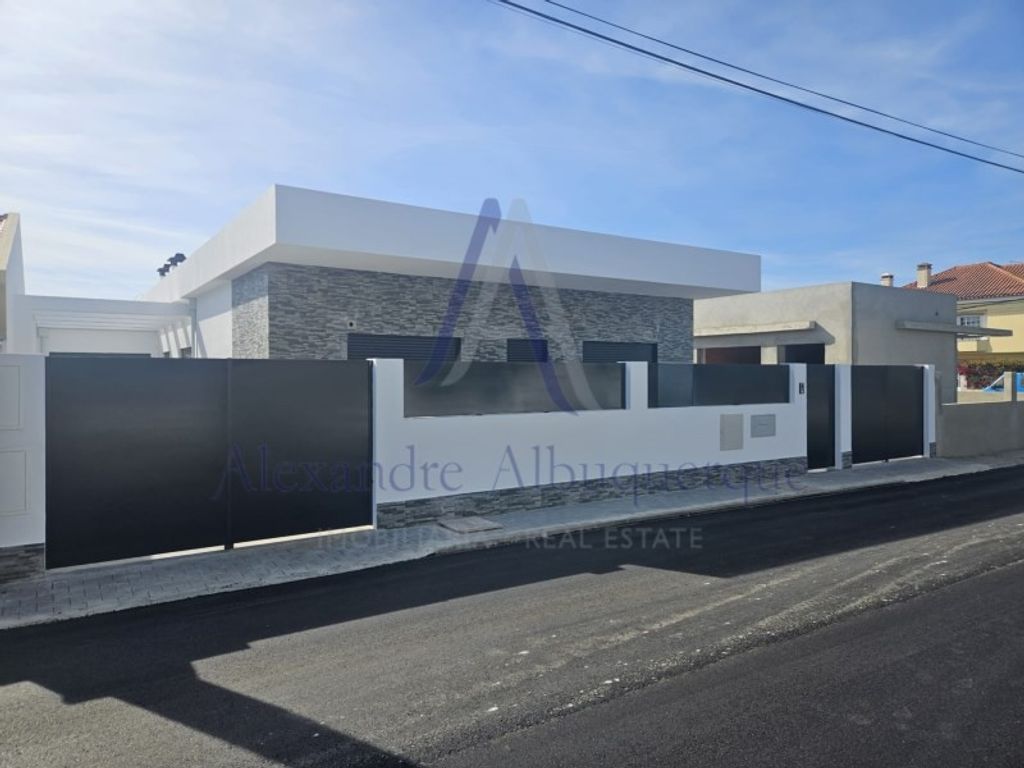 Luxury House for sale in Seixal, 640 000 €, Photo 2