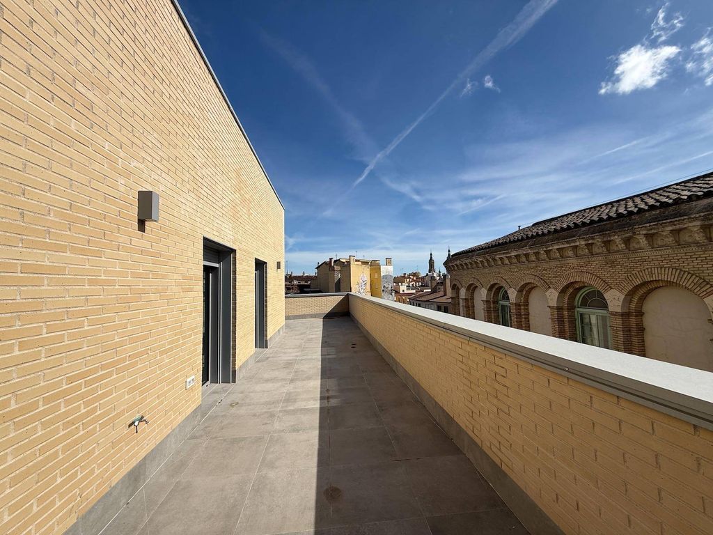 Appartement de luxe à vendre à Zaragoza, 495 000 €, Photo 2