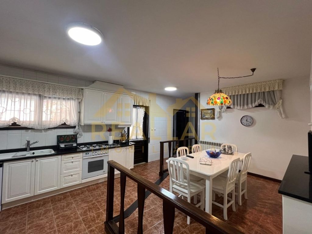 Maison de luxe à vendre à Póvoa de Varzim, 590 000 €, Photo 2