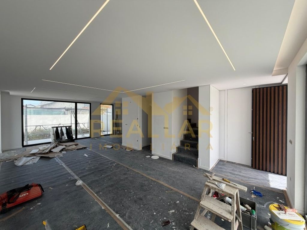 Maison de luxe à vendre à Póvoa de Varzim, 500 000 €, Photo 7