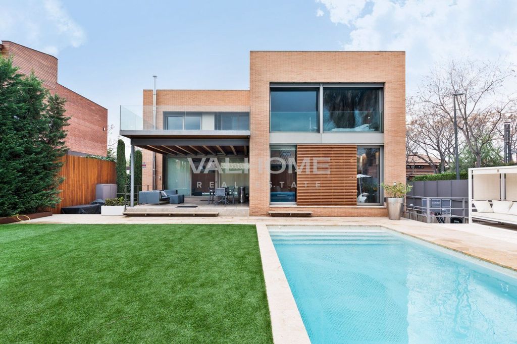 Maison de luxe à vendre à Sant Cugat Del Vallès, 2 599 000 €, Photo 1