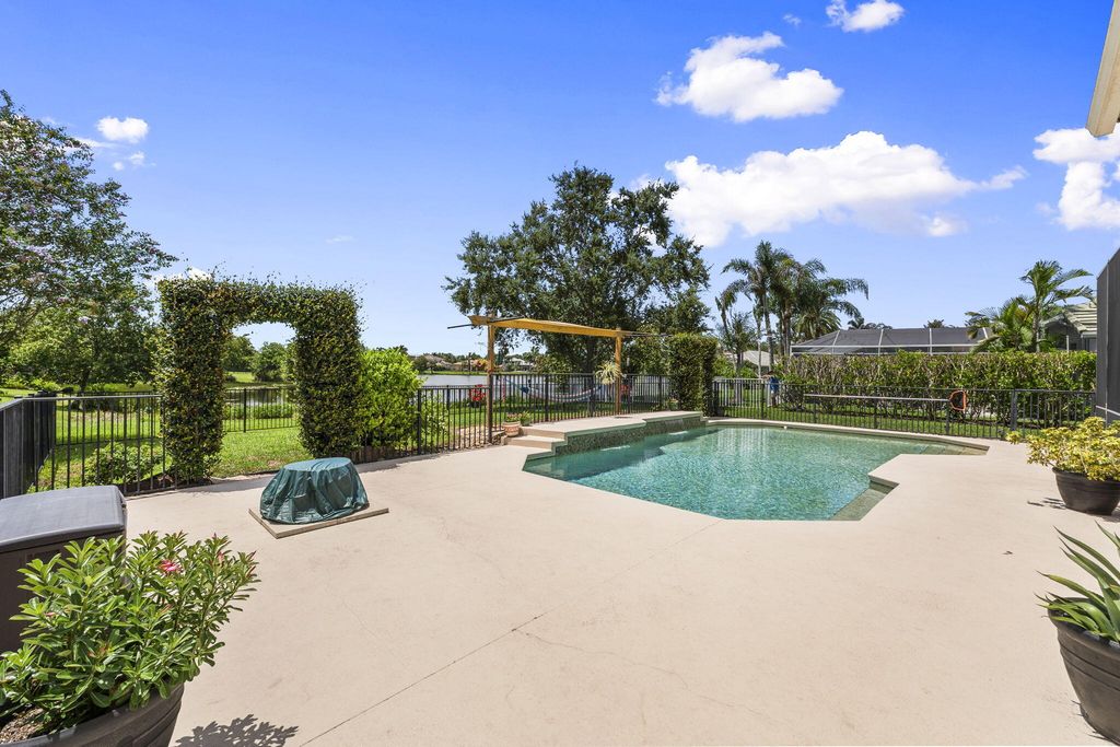 Maison de luxe à vendre à Palm City, 752 867 €, Photo 1