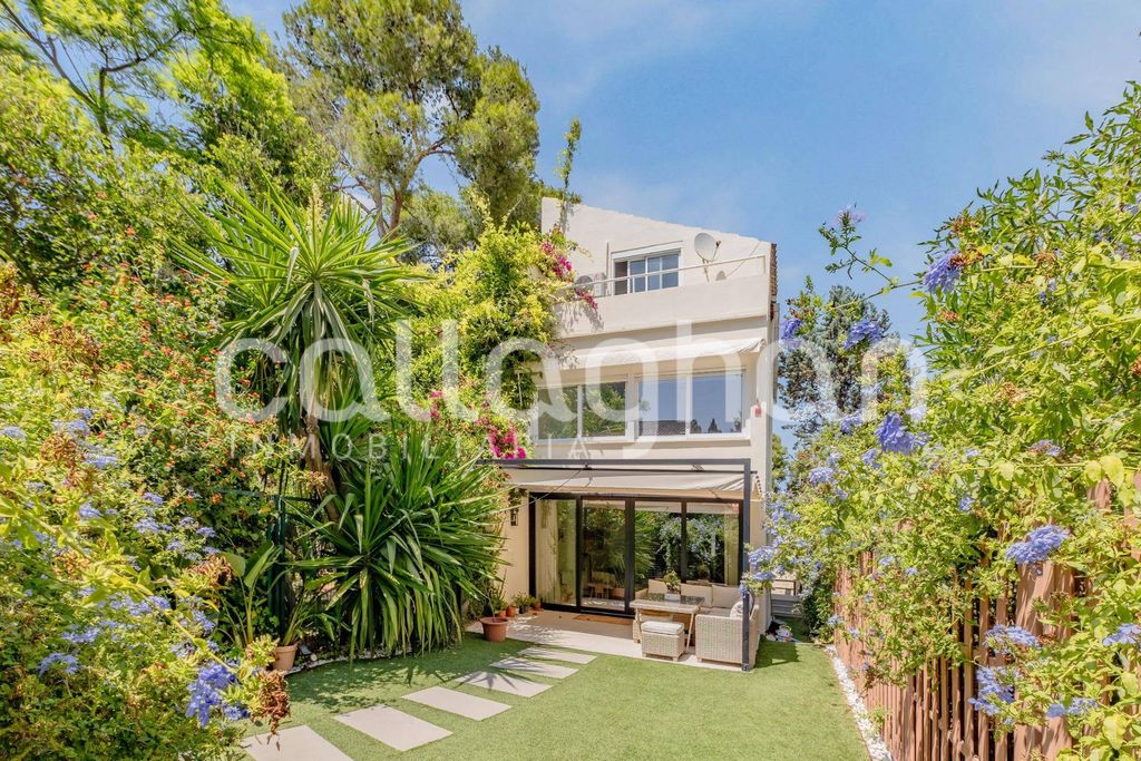 Maison de luxe à vendre à Godella, 615 000 €, Photo 1