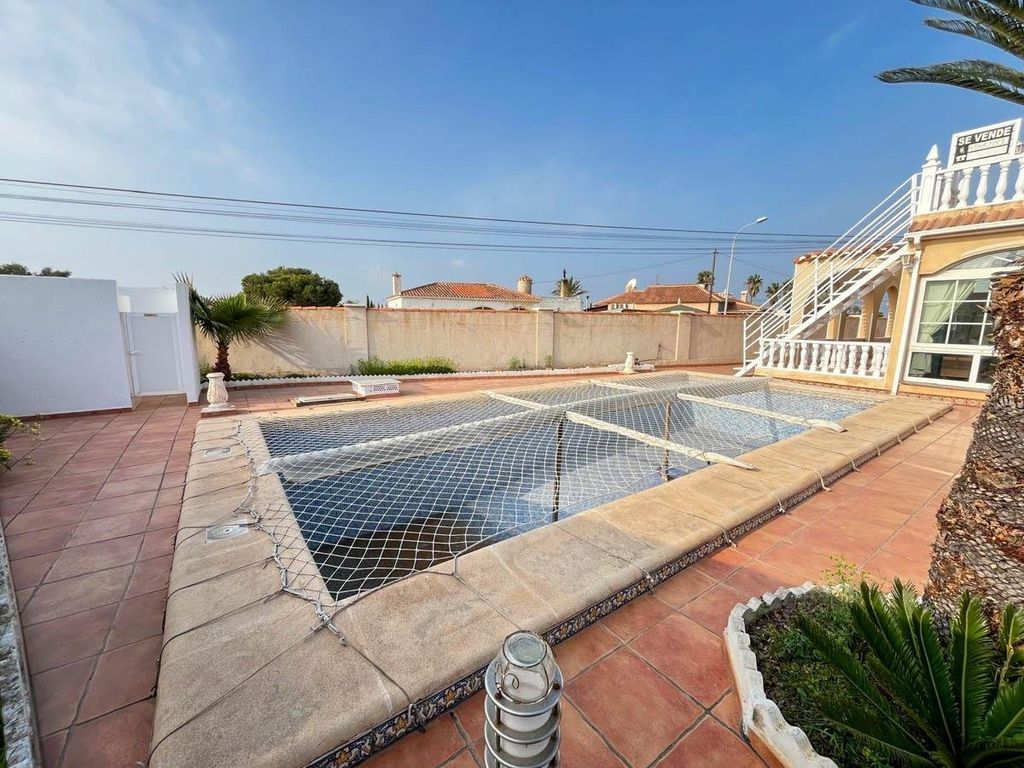 Maison de luxe à vendre à Torrevieja, 479 999 €, Photo 1