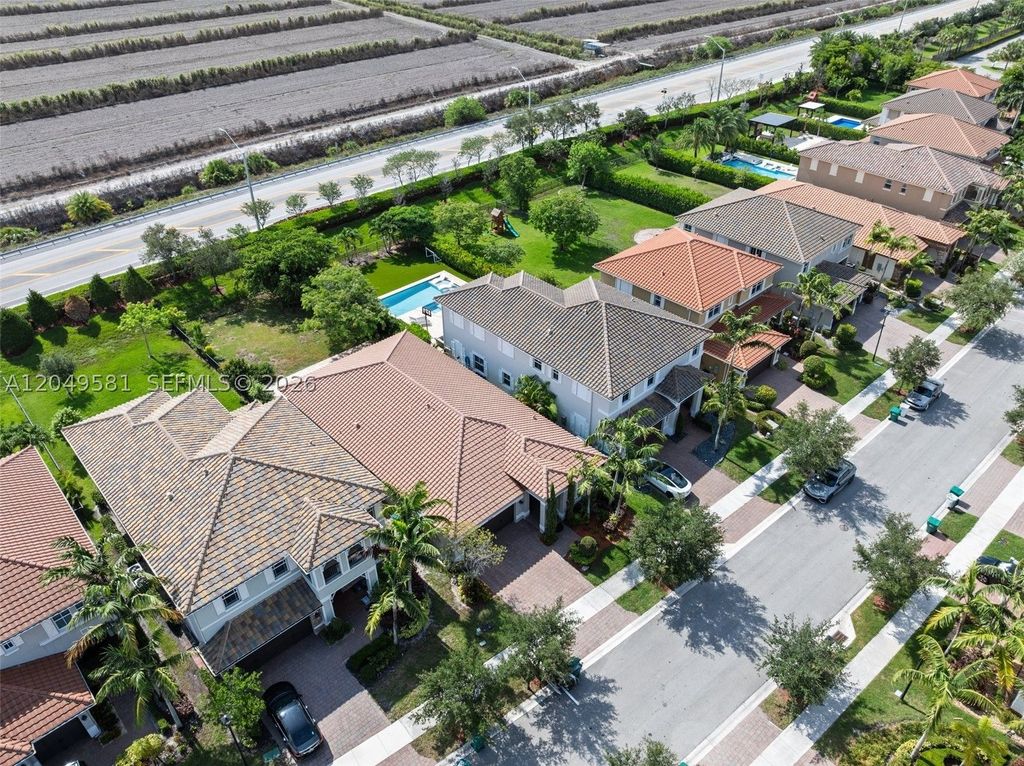 Maison de luxe à vendre à Parkland, 713 896 €, Photo 1
