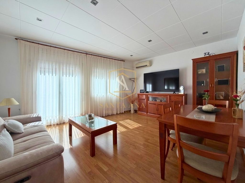 Maison de luxe à vendre à Badalona, 485 000 €, Photo 1