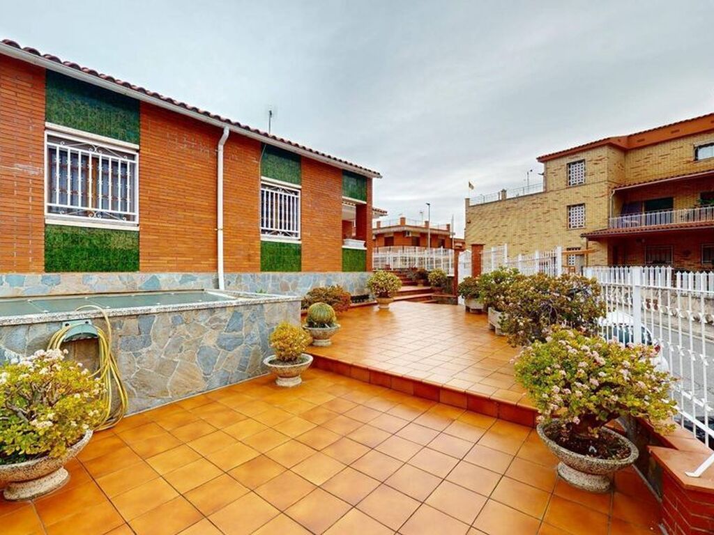 Luxury House for sale in Viladecans, 795 000 €, Photo 3