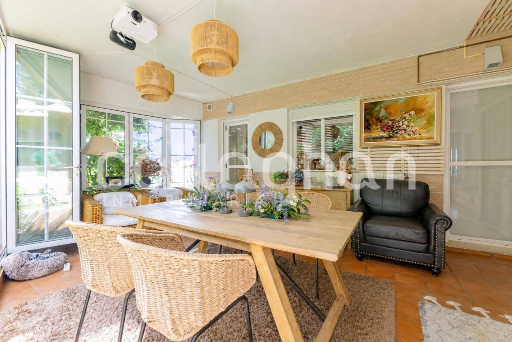 Luxury House for sale in La Pobla de Vallbona, 700 000 €, Photo 6