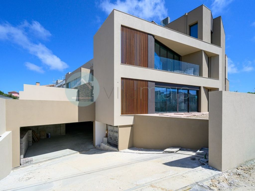 Maison de luxe à vendre à Espinho, 580 000 €, Photo 1