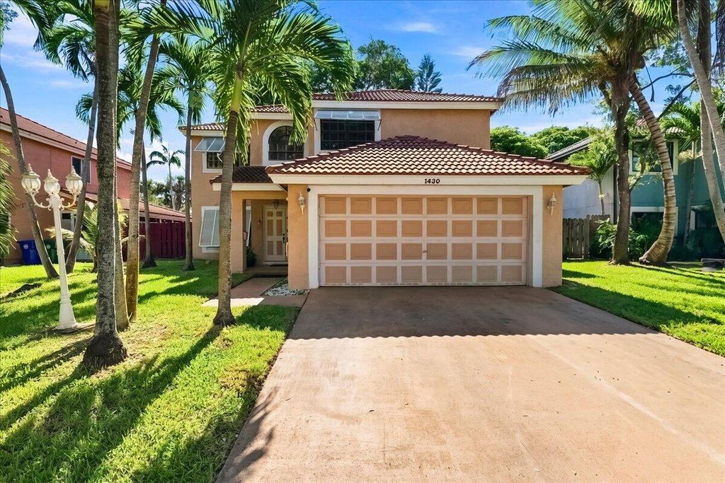 Luxury House for sale in Pembroke Pines, 606 456 €, Photo 1