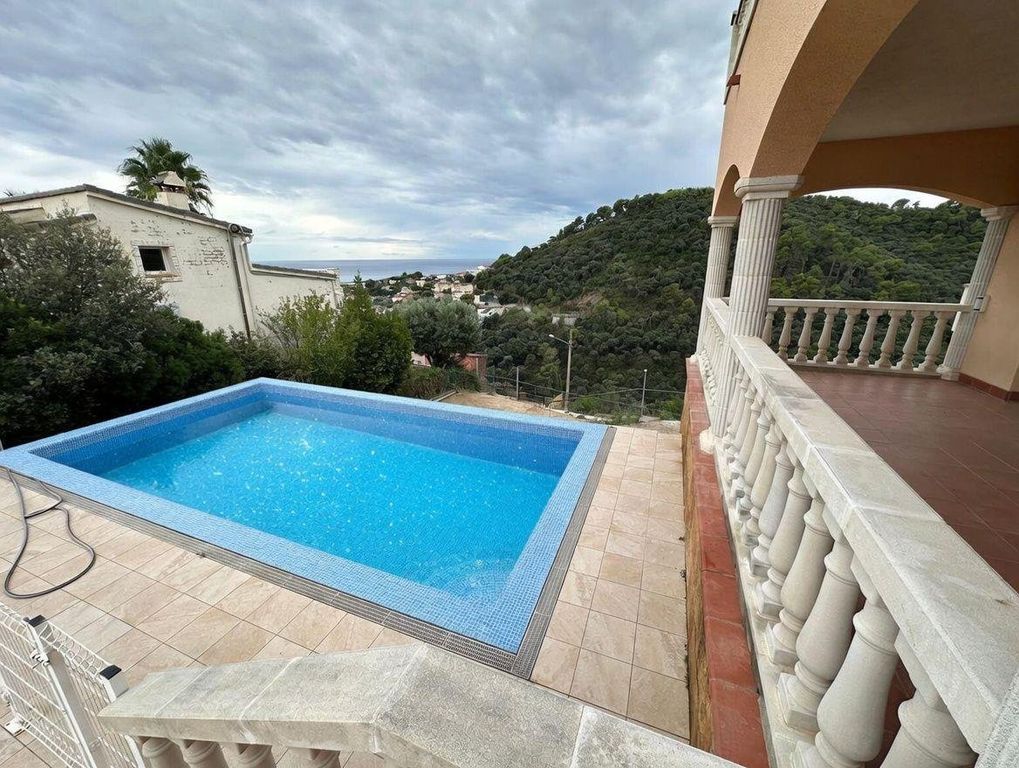 Maison de luxe à vendre à Santa Susanna, 567 000 €, Photo 1