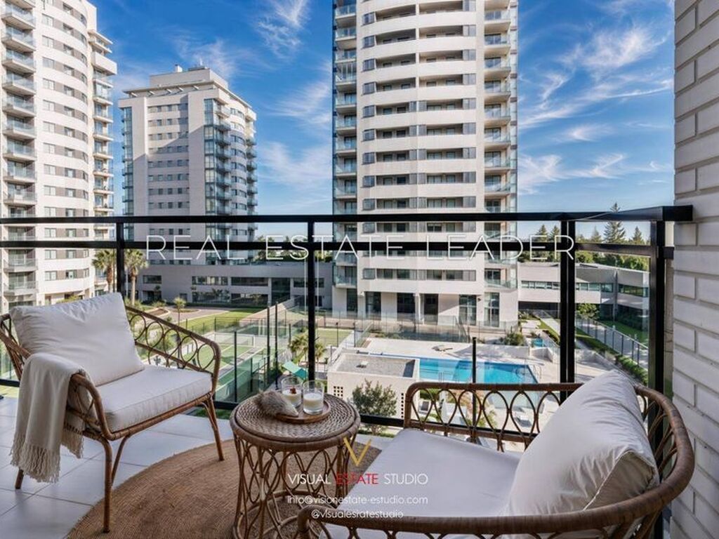 Luxury Apartment for sale in Valencia, 670 000 €, Photo 2