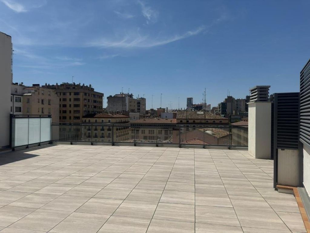 Luxury Apartment for sale in Zaragoza, 950 000 €, Photo 1