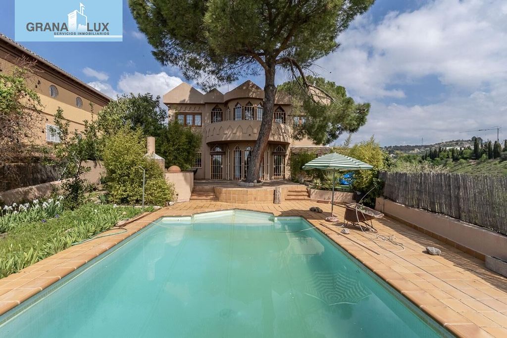 Maison de luxe à vendre à Peligros, 510 000 €, Photo 1