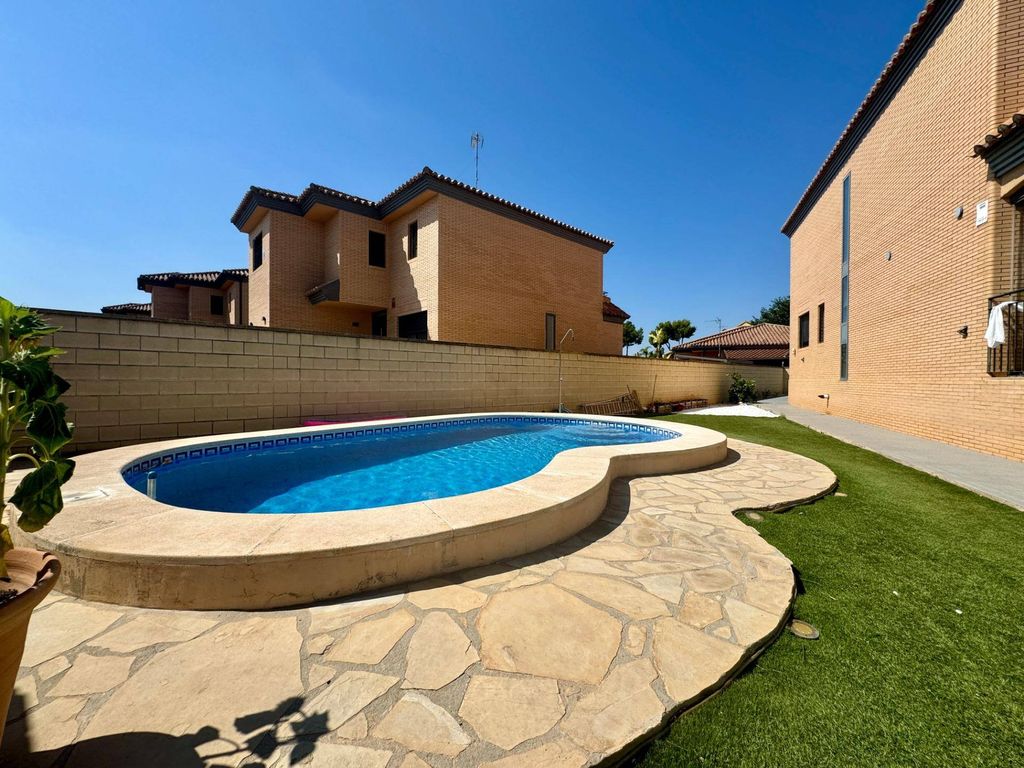 Maison de luxe à vendre à L Eliana, 600 000 €, Photo 1