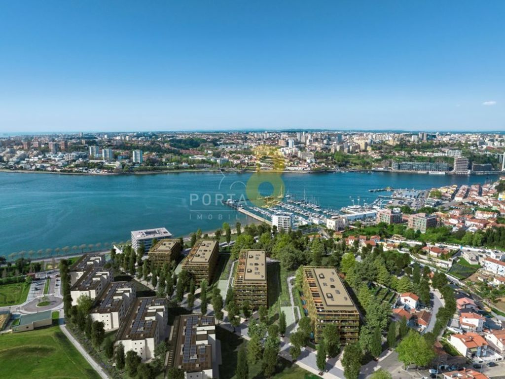 Luxury Apartment for sale in Vila Nova de Gaia, 1 175 000 €, Photo 1