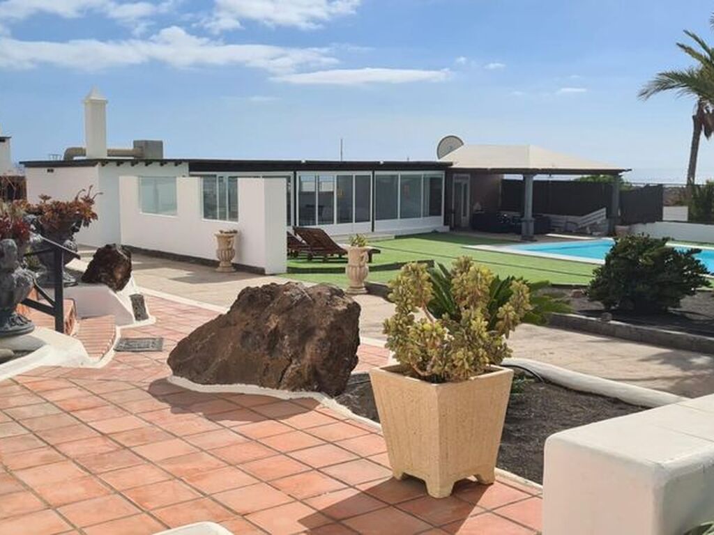 Luxury House for sale in Tías, 2 100 000 €, Photo 2
