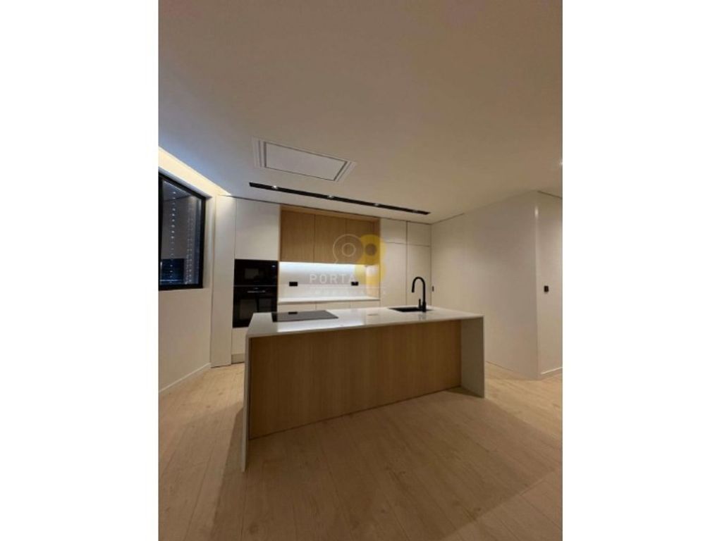 Luxury Apartment for sale in Gondomar, 410 000 €, Photo 2