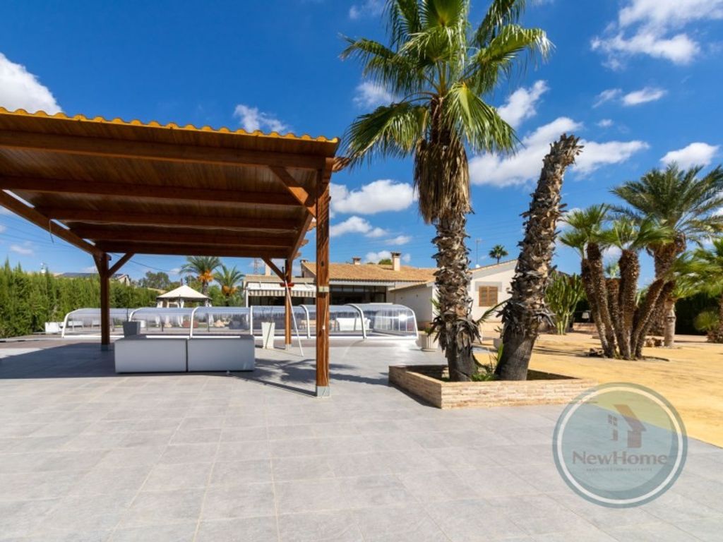 Luxury House for sale in Elche, 690 000 €, Photo 5