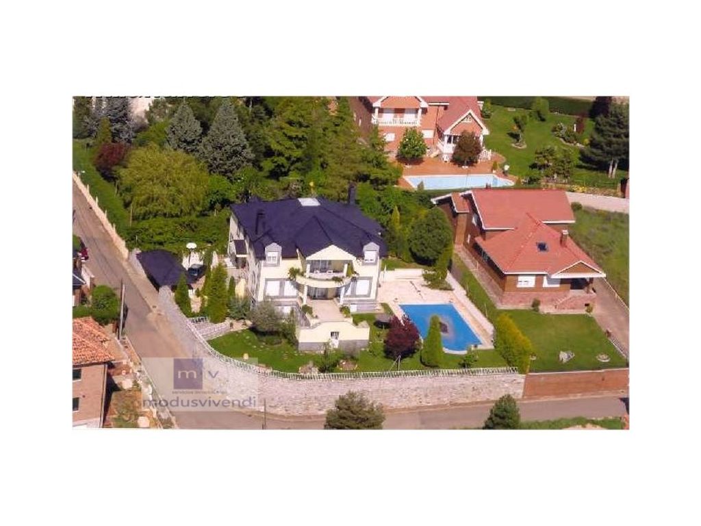 Maison de luxe à vendre à Valdefresno, 495 000 €, Photo 1