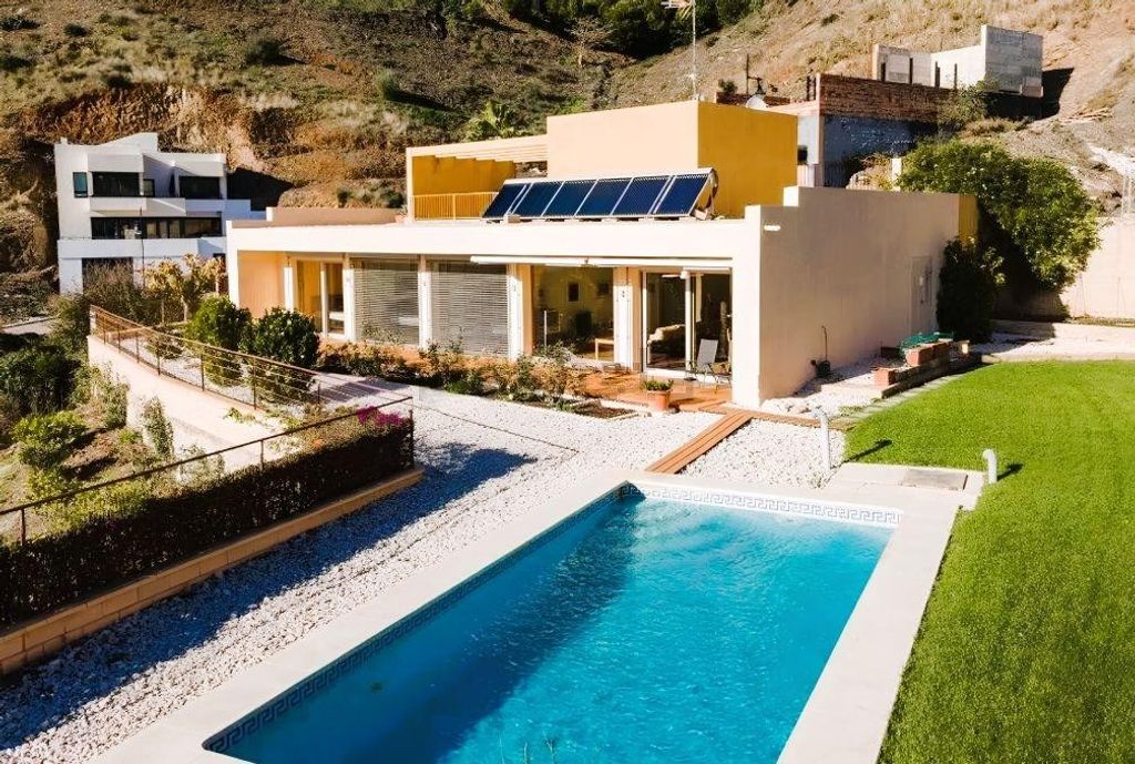Maison de luxe à vendre à Torrox Costa, 950 000 €, Photo 1