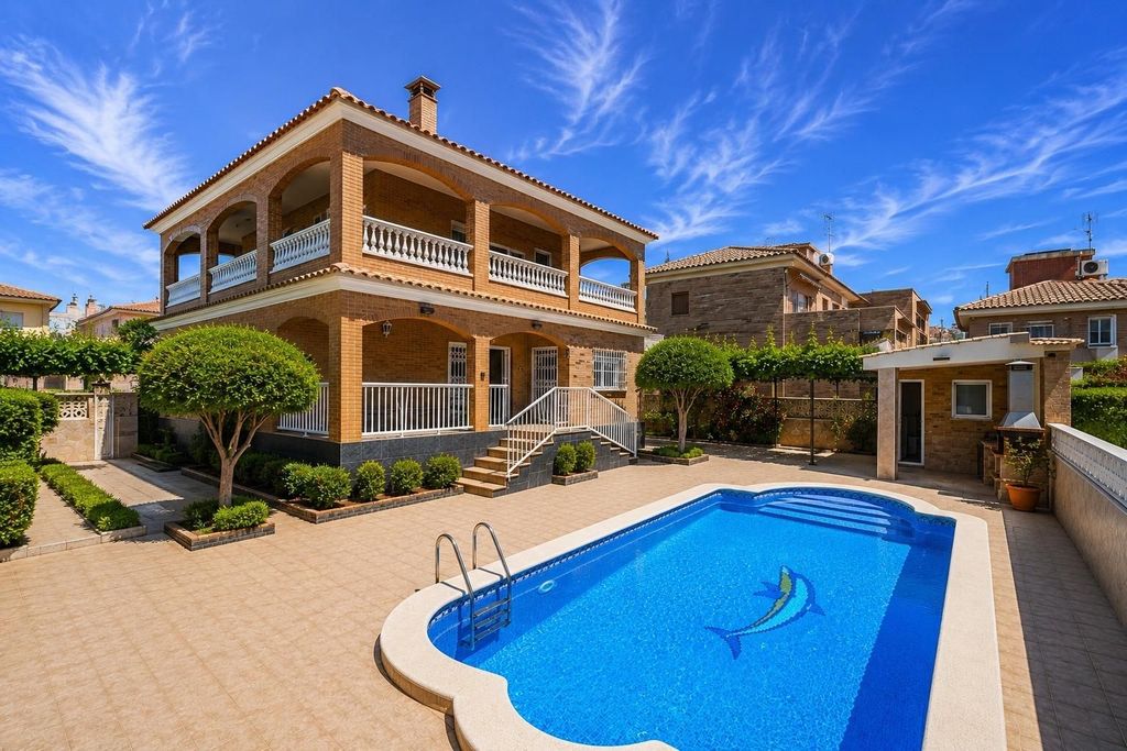Maison de luxe à vendre à Segur de Calafell, 690 000 €, Photo 1