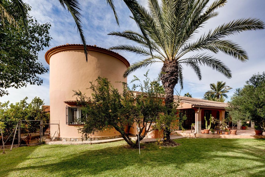 Maison de luxe à vendre à Torrevieja, 850 000 €, Photo 1