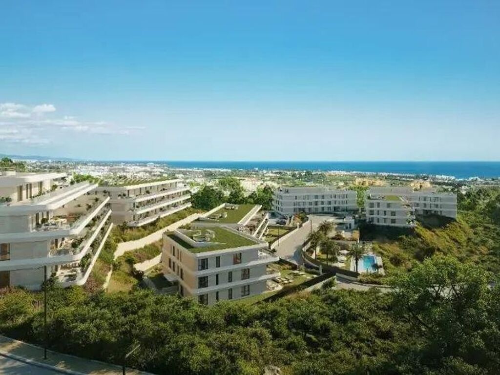 Luxury Apartment for sale in Estepona, 705 000 €, Photo 2