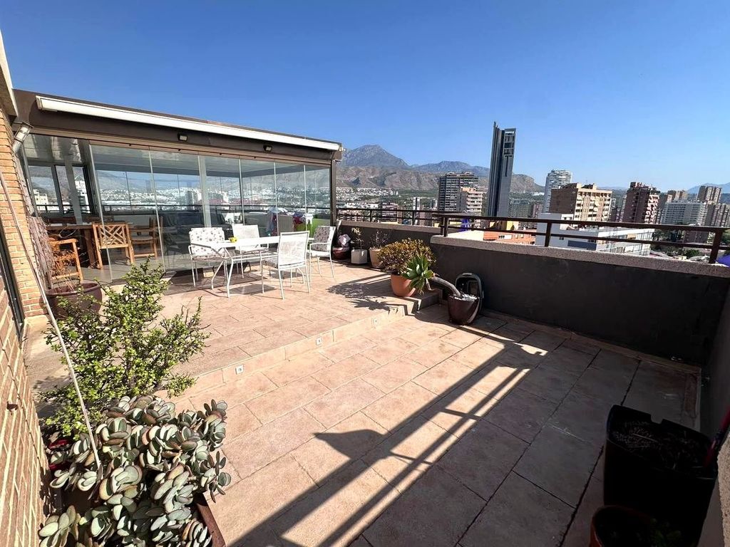 Luxury Apartment for sale in Benidorm, 755 000 €, Photo 2