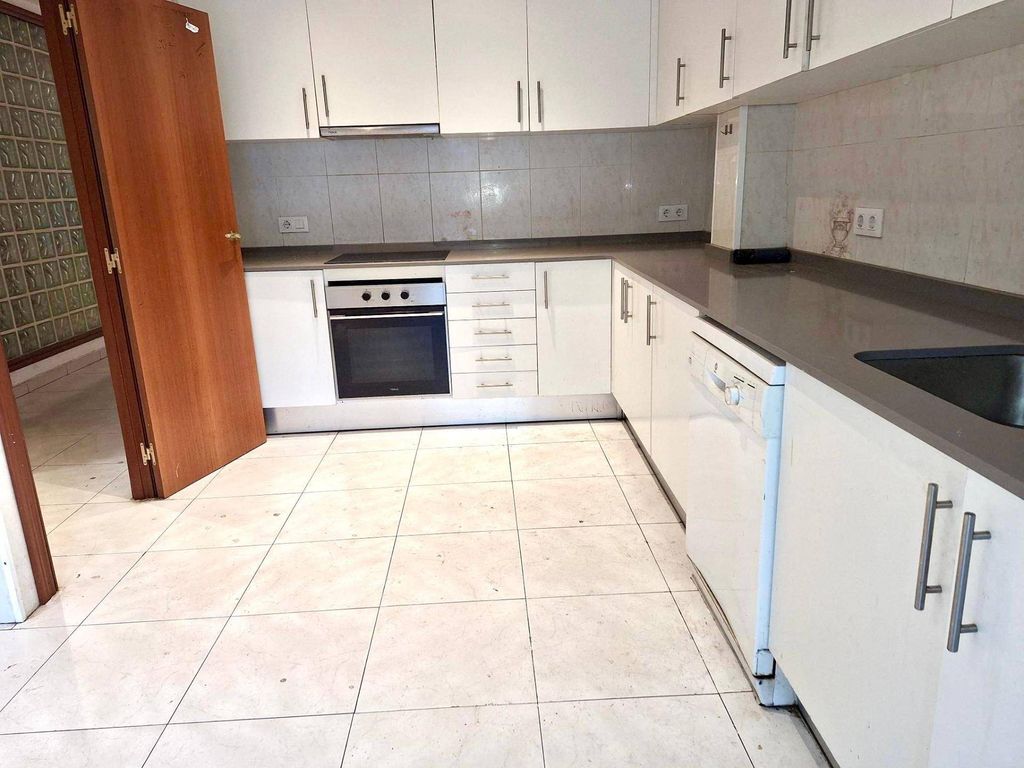 Luxury House for sale in Rubí, 450 000 €, Photo 4