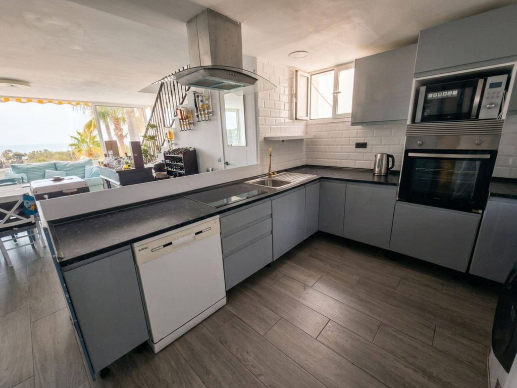 Luxury House for sale in Marbella, 650 000 €, Photo 5
