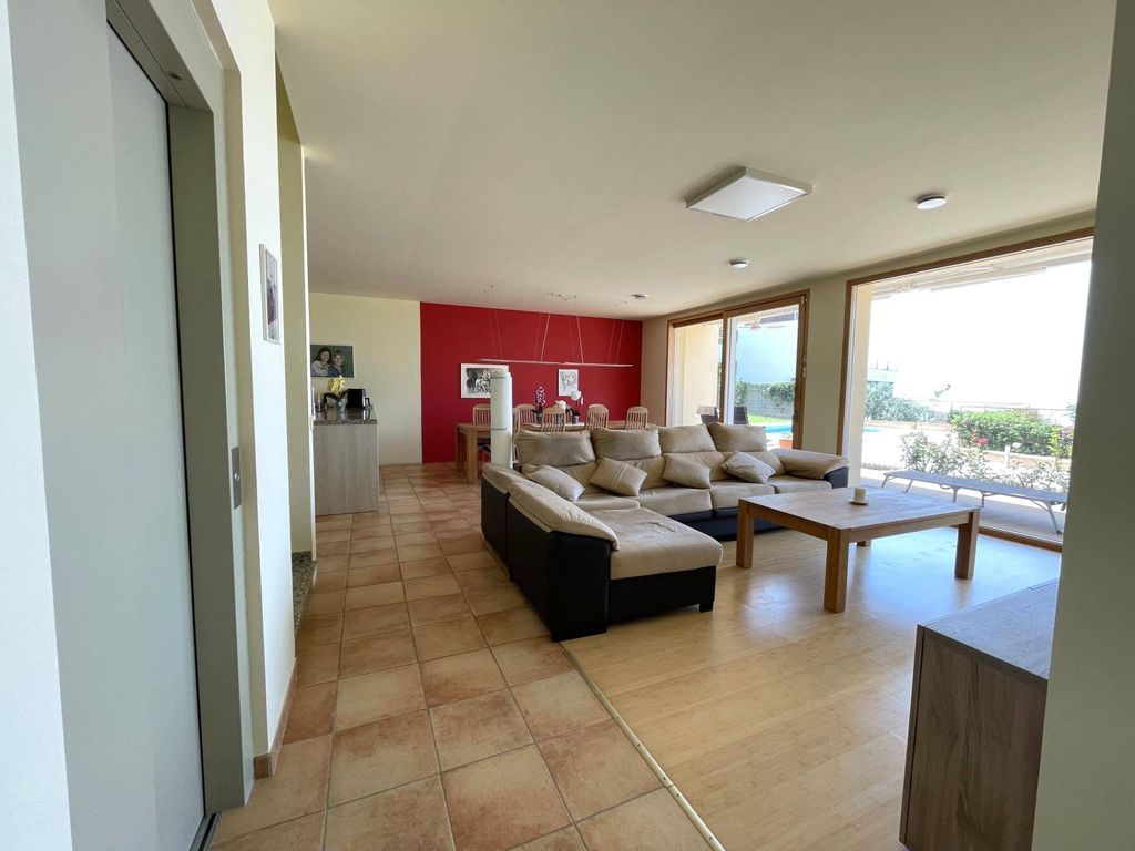 Luxury House for sale in Torrox Costa, 950 000 €, Photo 7