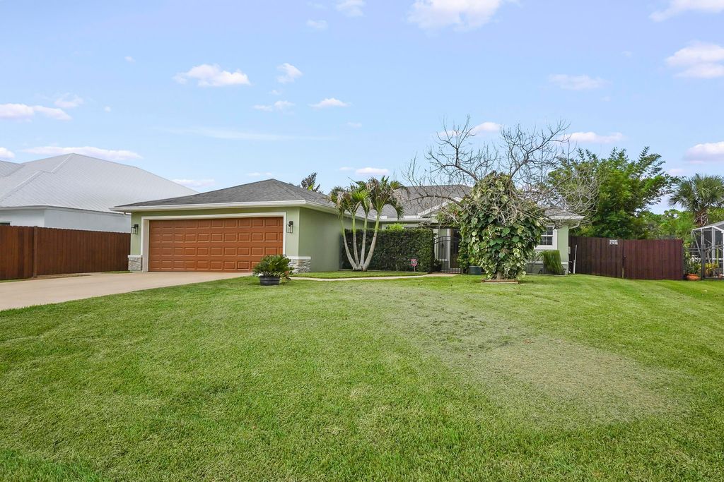 Maison de luxe à vendre à Port Saint Lucie, 421 331 €, Photo 1