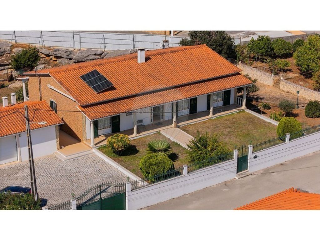 Maison de luxe à vendre à Alcobaça, 430 000 €, Photo 2