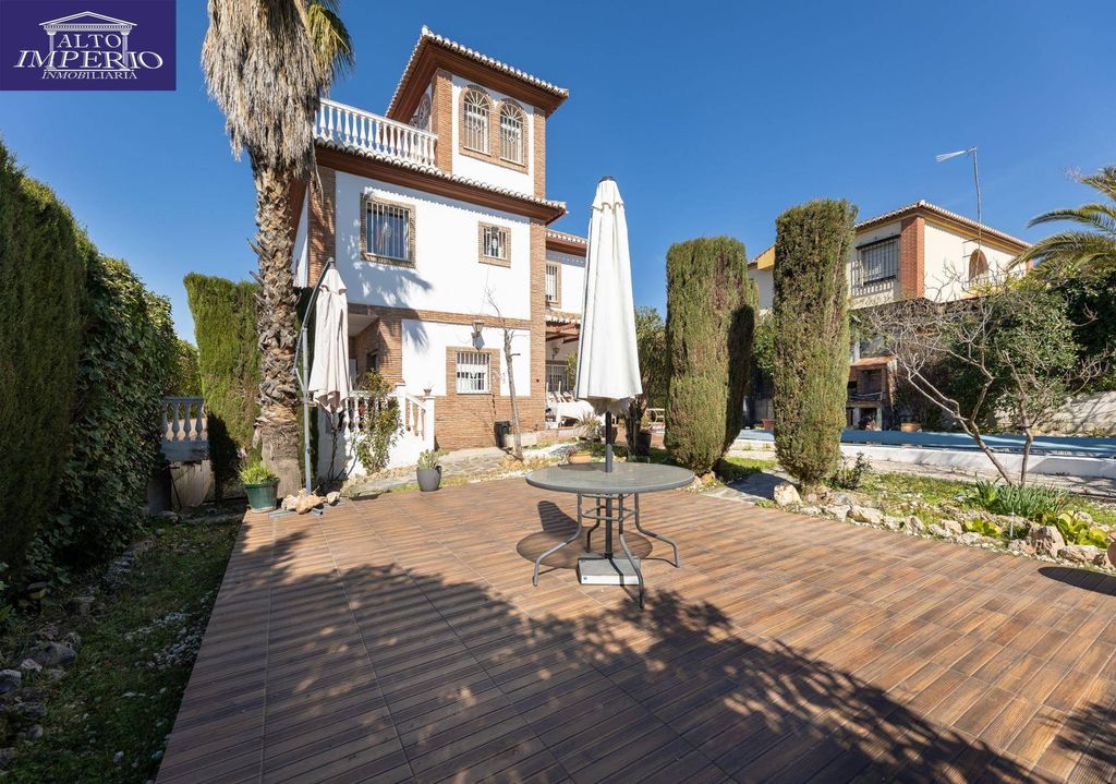 Maison de luxe à vendre à Peligros, 430 000 €, Photo 2
