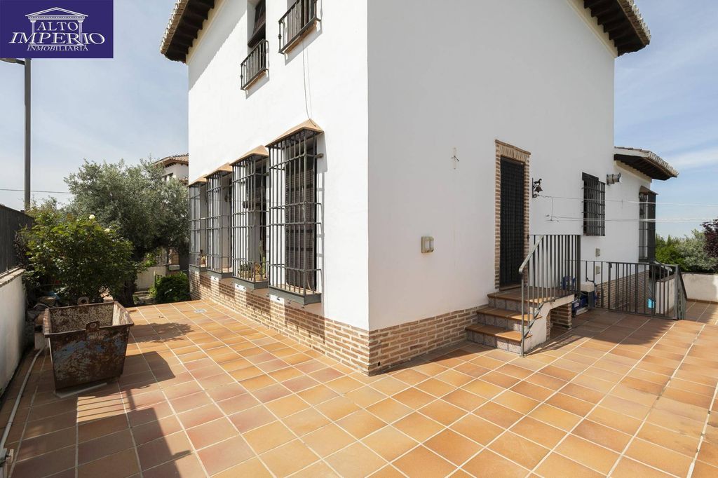 Maison de luxe à vendre à Zubia, 606 000 €, Photo 5