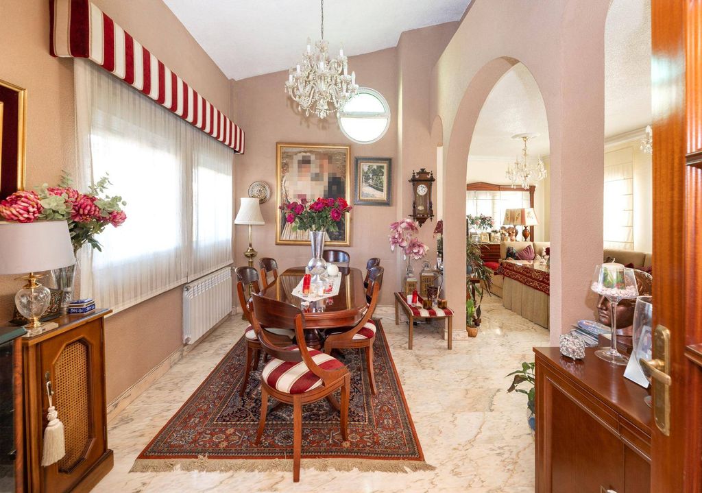 Maison de luxe à vendre à Peligros, 430 000 €, Photo 6