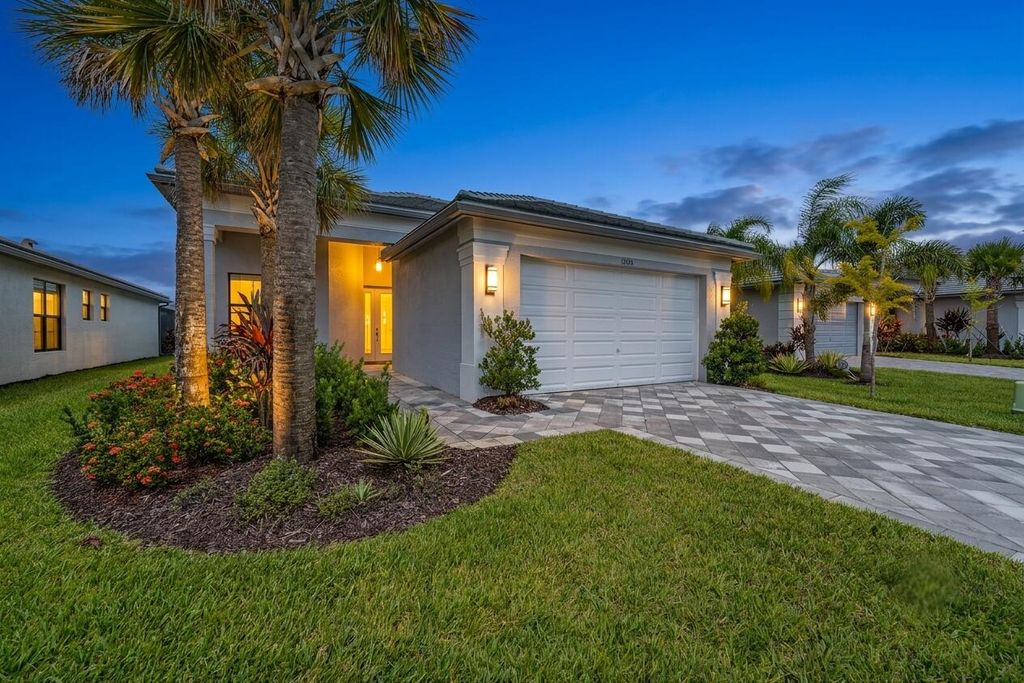 Maison de luxe à vendre à Port Saint Lucie, 619 834 €, Photo 1