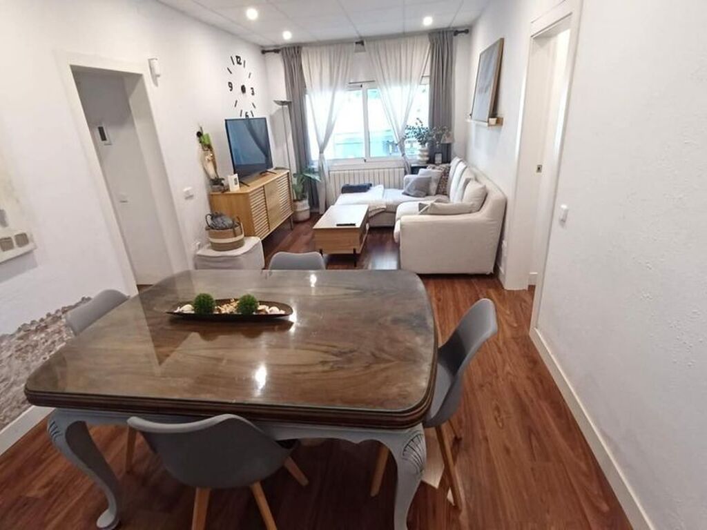 Luxury Apartment for sale in Barcelona, 659 000 €, Photo 1