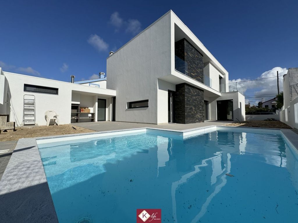 Maison de luxe à vendre à Almada, 659 500 €, Photo 1