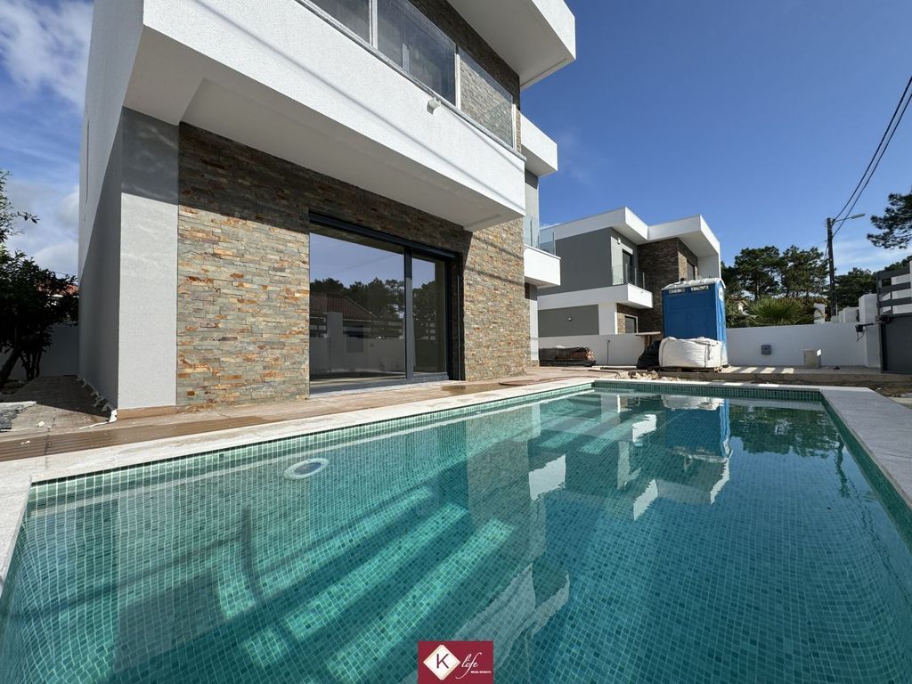 Maison de luxe à vendre à Almada, 695 000 €, Photo 1