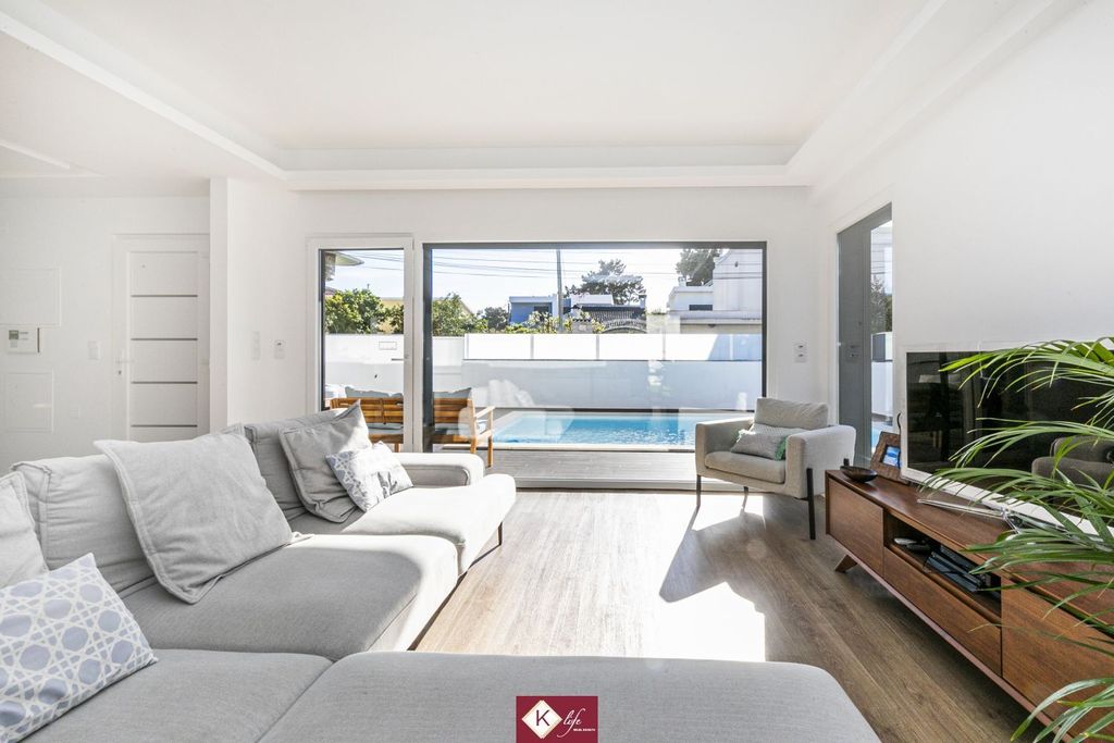 Maison de luxe à vendre à Almada, 650 000 €, Photo 1