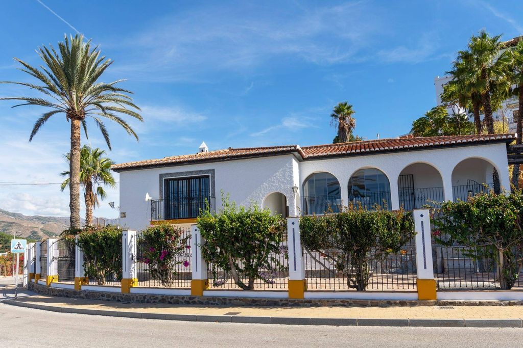 Maison de luxe à vendre à Almuñécar, 1 250 000 €, Photo 1