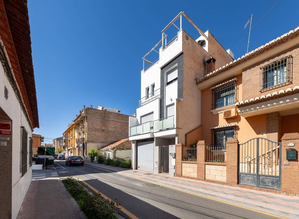 Maison de luxe à vendre à Armilla, 649 000 €, Photo 1